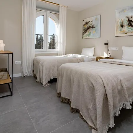 Rdm9- Modern Family In Riviera Del Mar